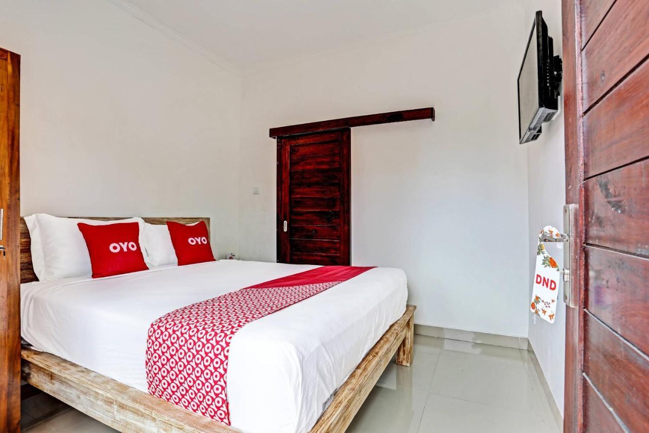 Oyo 91080 Kubu D&D Guesthouse Семіньяк Екстер'єр фото